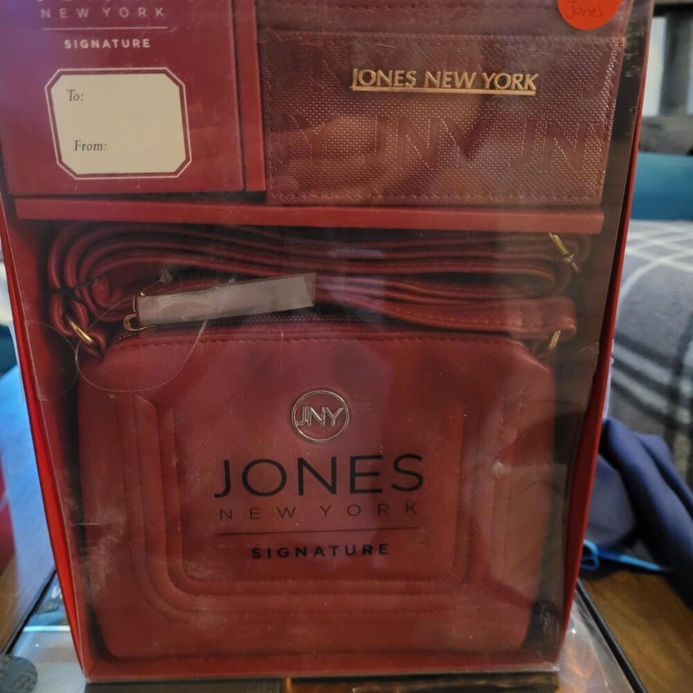 NEW Jones New York Signature Crossbody Purse Bag & Wallet Gift Set RED NWT